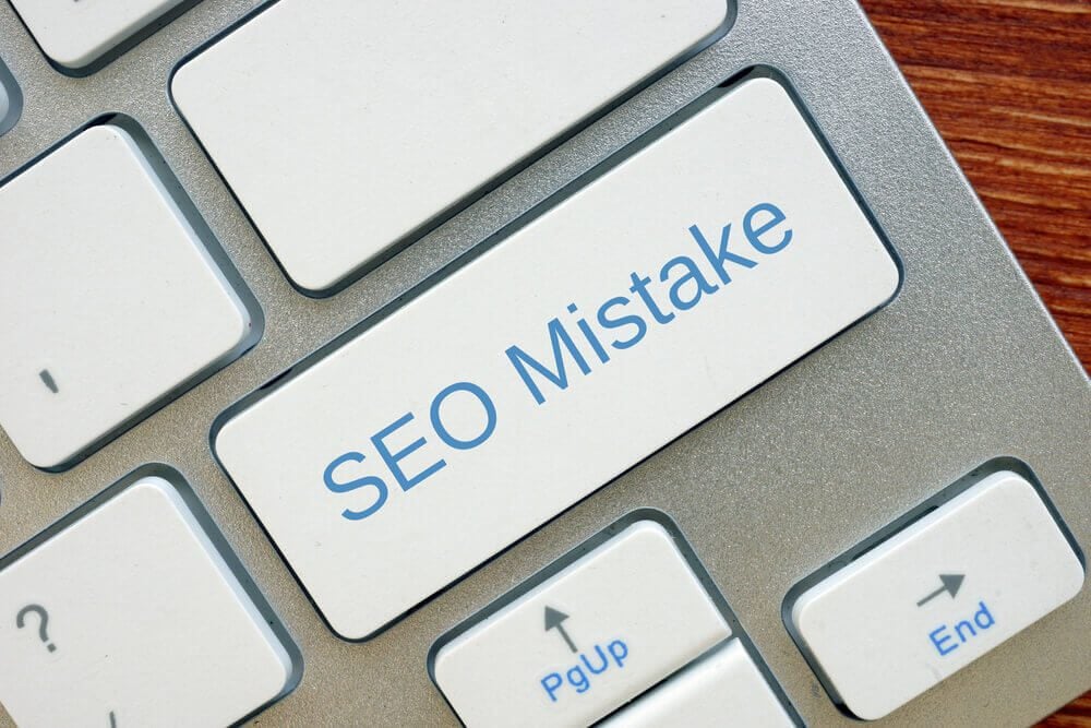 seo mistake_Financial concept about SEO Mistake with phrase on the page