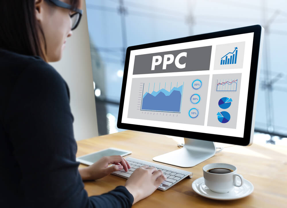 ppc_PPC - Pay Per Click concept Businessman working concept