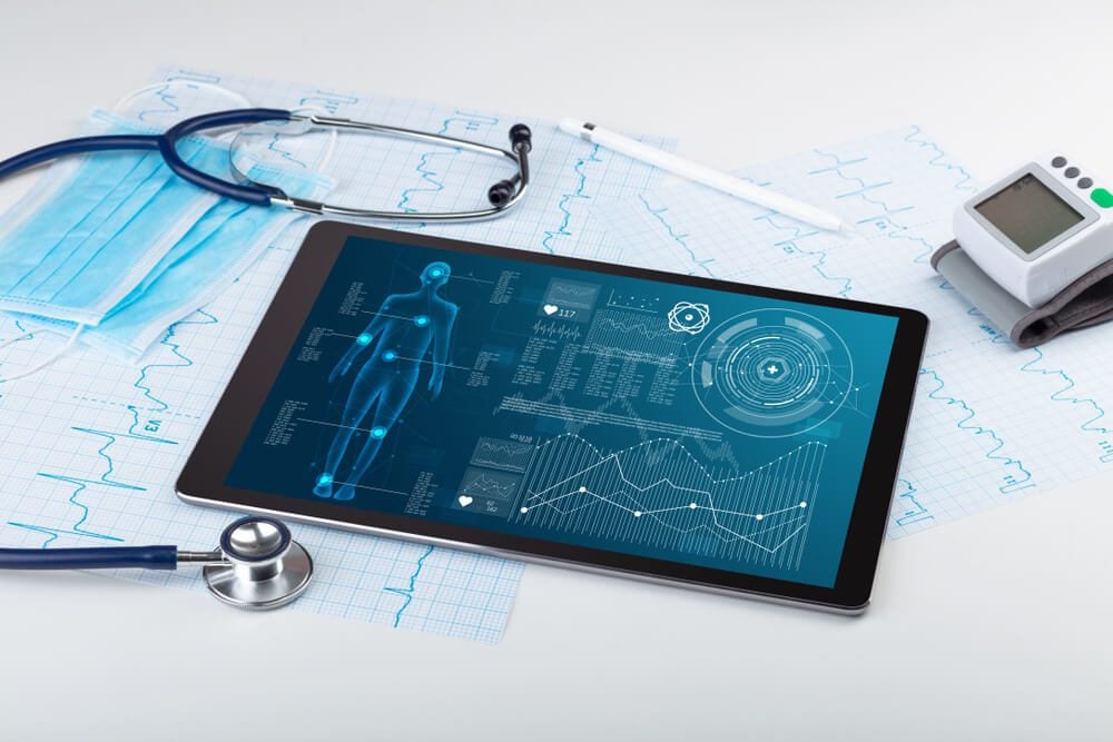 healthcare software_Medical full body screening software on tablet and healthcare devices