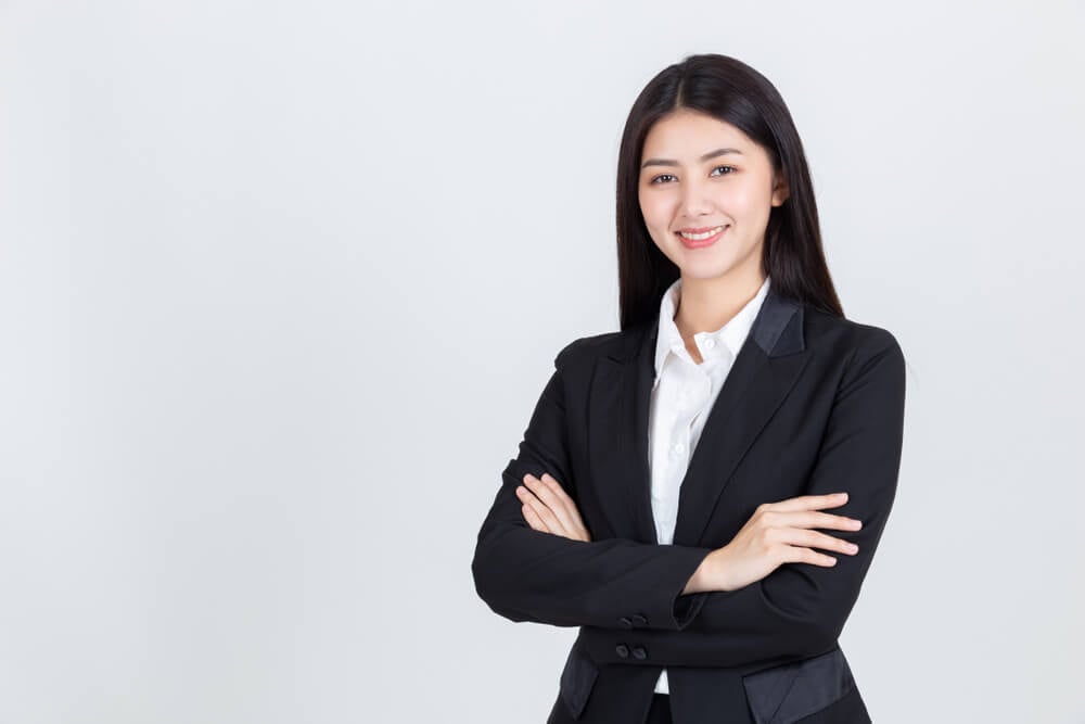 CMO_Entrepreneur pretty young asian woman ,business woman arms crossed on white background, Portrait positive successful confident beautiful young female.