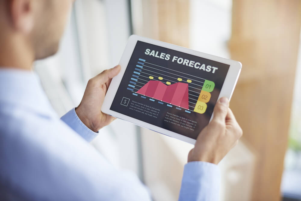 sales forecast_Sales forecast on digital tablet