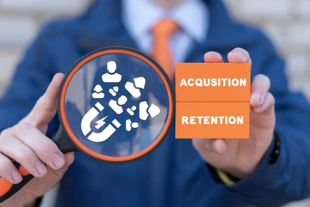 customer acquisition_Customer acquisition and retention business marketing concept. Incentive and welfare program. Retain clients.