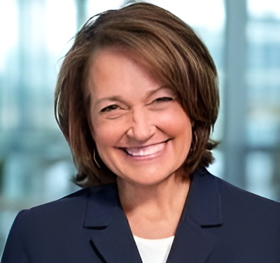 portrait of heather heydet